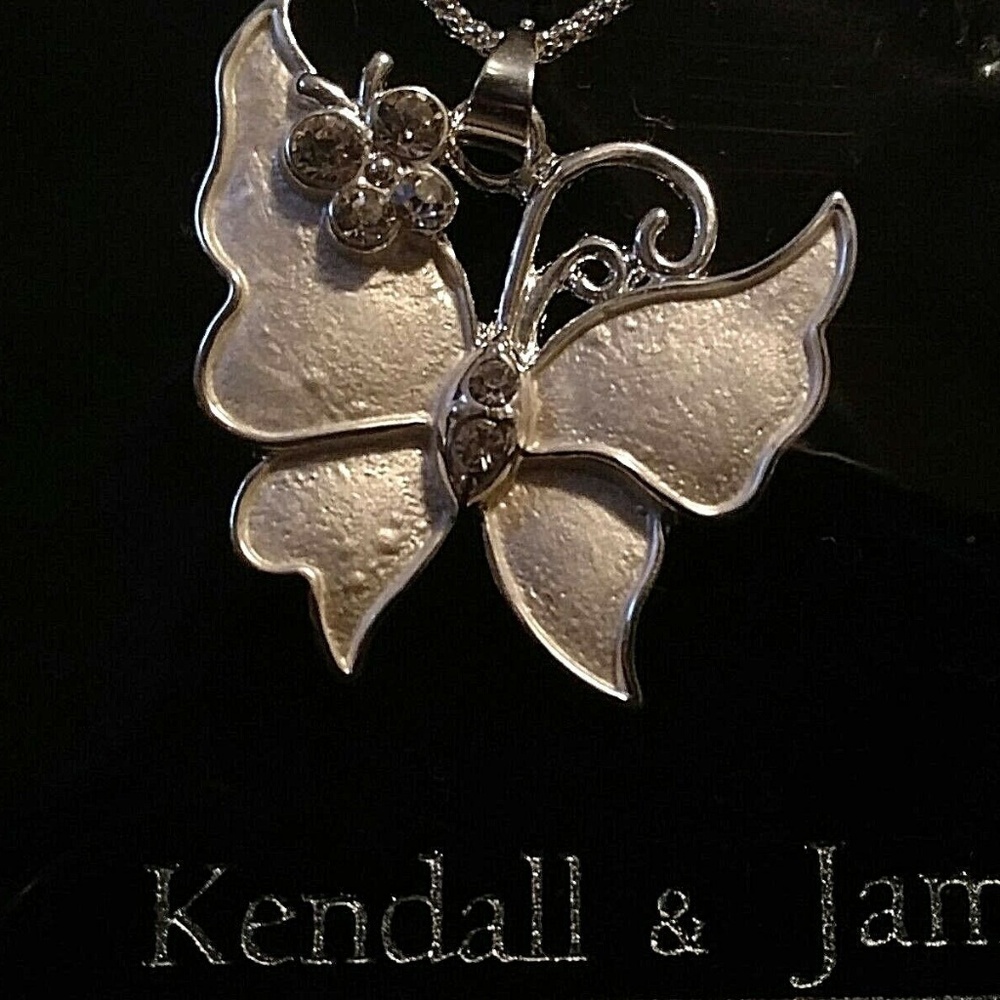 NWT 3 pcs Butterfly Pendant on Chain w/Matching Earrings NEW UNITED KINGDOM - Picture 5 of 6